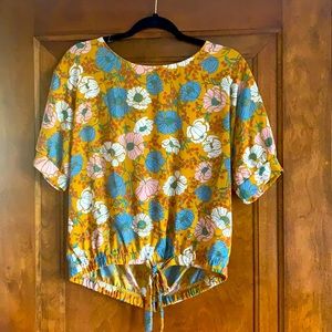 Short Sleeve Woven Blouse